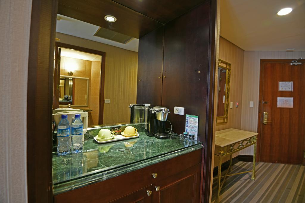 Wei-Yat Grand Hotel Đài Nam Ngoại thất bức ảnh